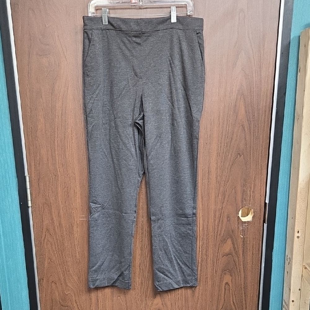 Iyla Size M Petite Heathered Grey Pull On Straight Leg Pant